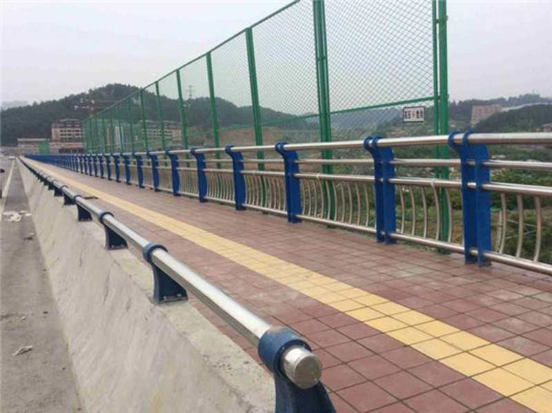 莱芜 立朋强化201碳素复合管 不锈钢复合桥梁景观护栏 材质